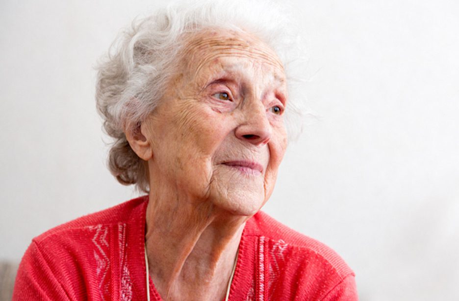 Aging-woman-needing-memory-care-in-Simi-Valley