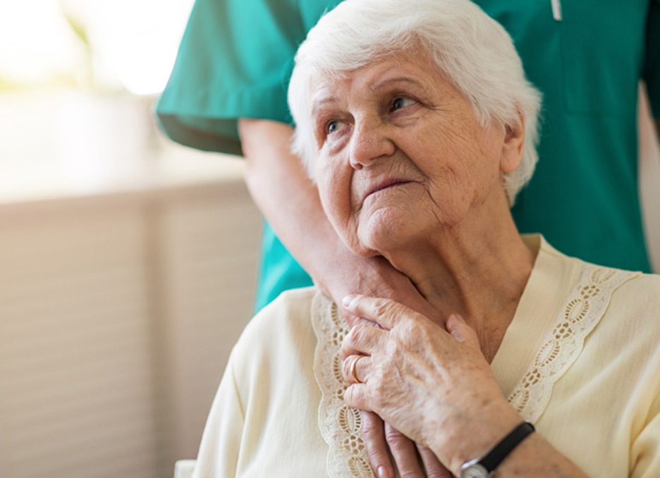 Elderly-woman-at-a-nursing-home-in-Simi-Valley