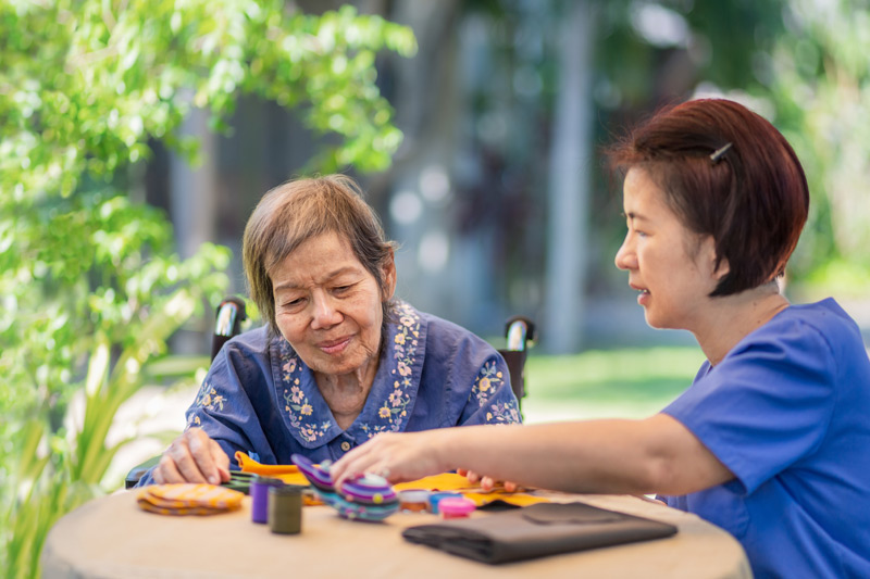 Elderly-woman-receiving-memory-care-in-Camarillo Elderly-woman-receiving-memory-care-in-Camarillo